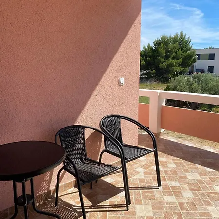 Apartment Jim Vir
